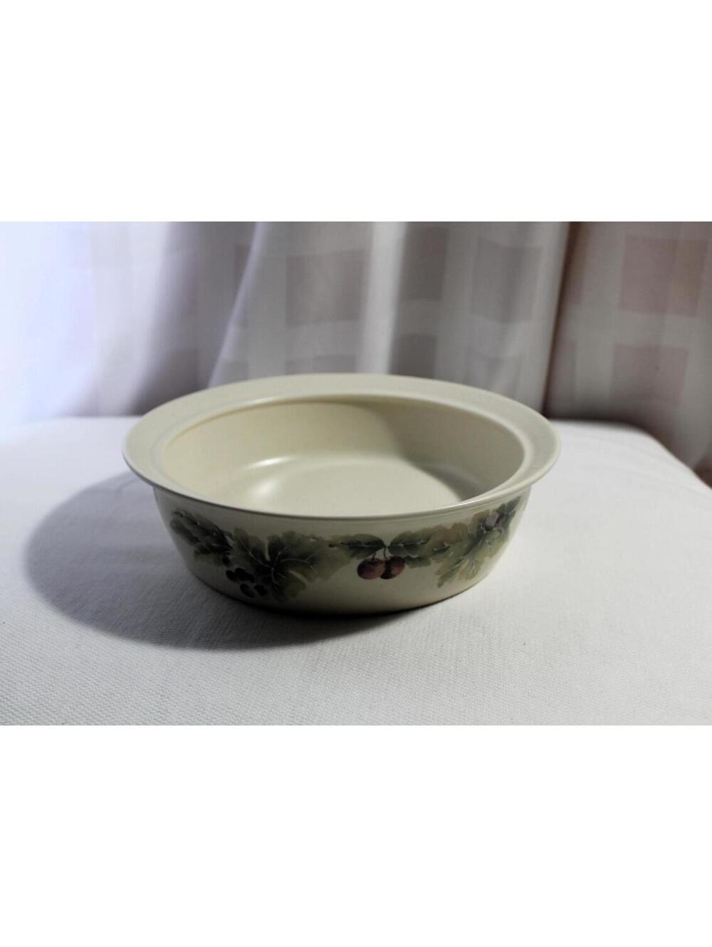 Pfaltzgraff Jamberry 1.5 Qt. Round Casserole (no lid)